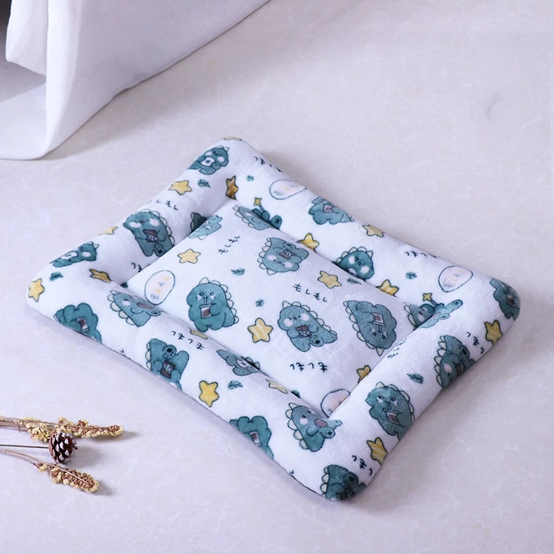 Hubei Flannel Cat And Dog Bed Cushion Washable Lounge Mat